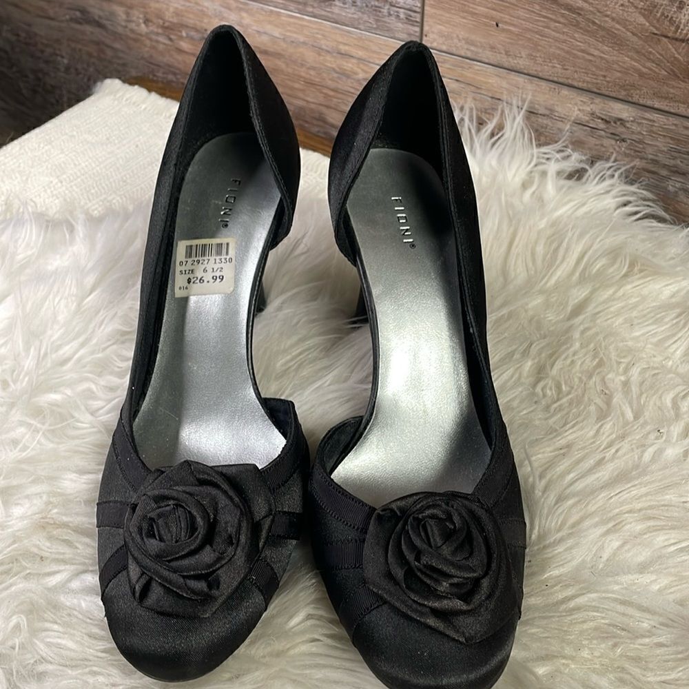 Fiona Ladies Black Satin High Heels, Size 6 1/2